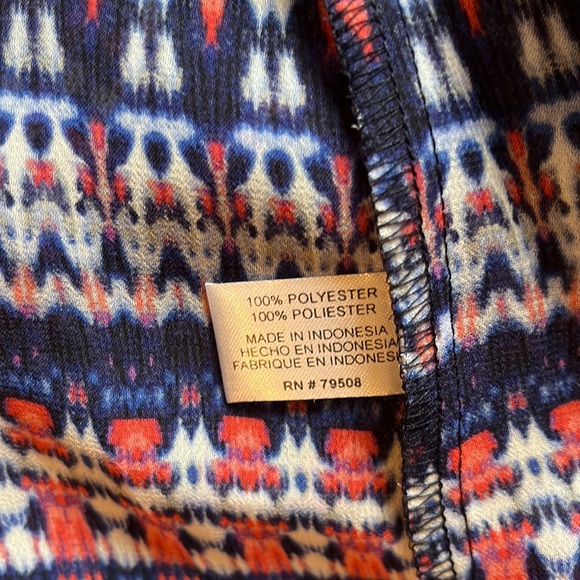 💲8️⃣ Violet & Claire NEW Multicolor Tank V Neck with Buttons Size 1X Polyester - Picture 8 of 9